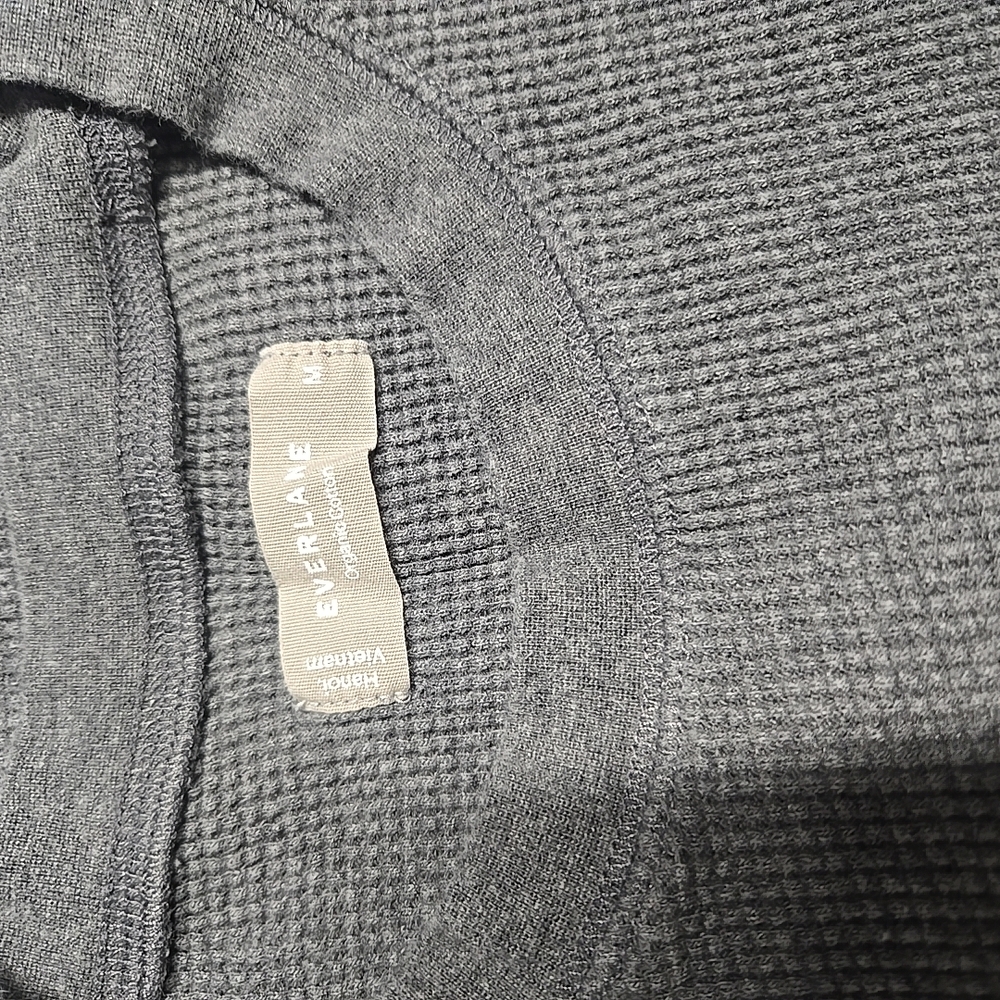 Gray Ribbed Knit Sweater - Picture 6 of 7
